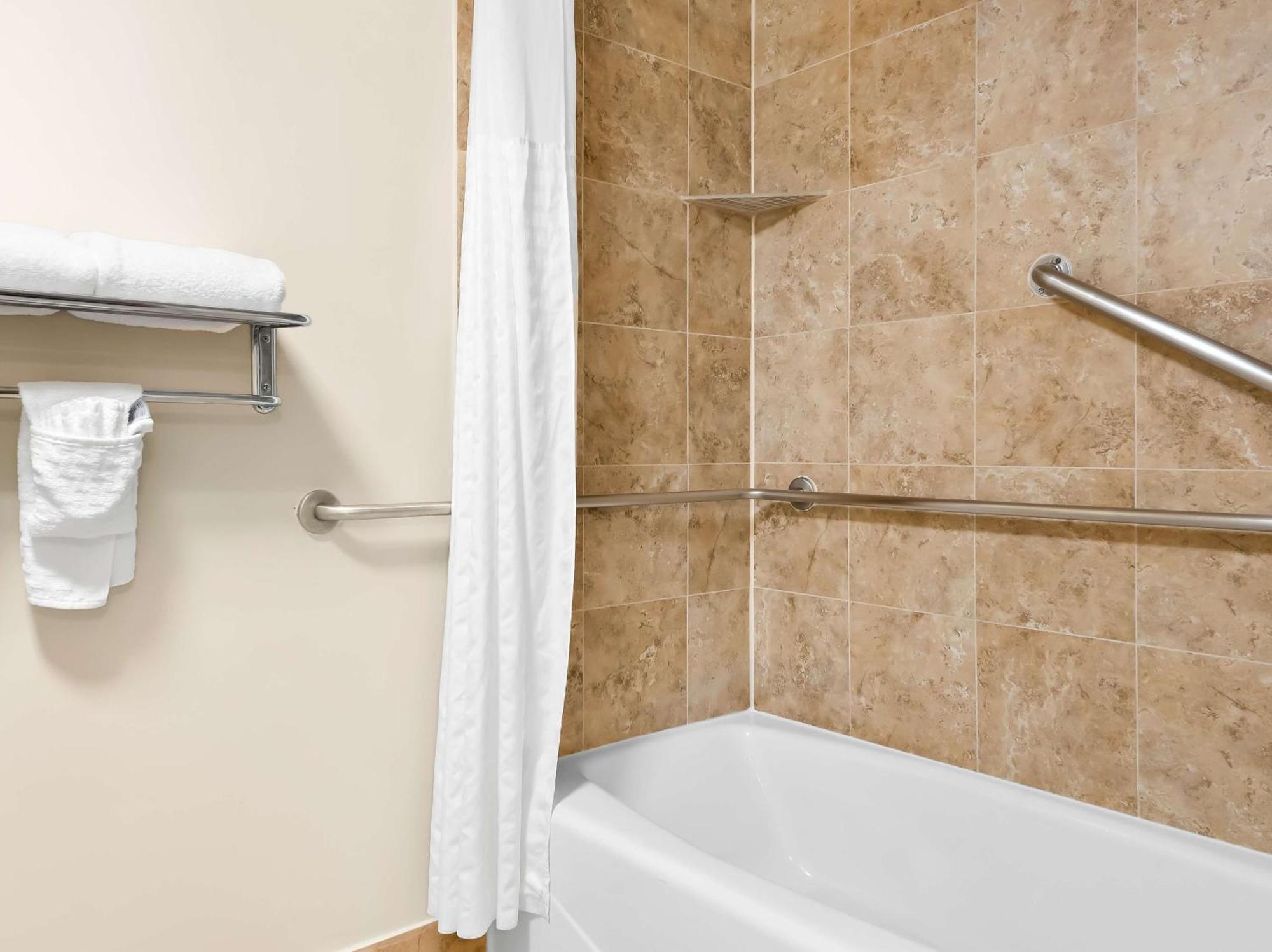 Best Western Potomac Mills Woodbridge Exterior photo