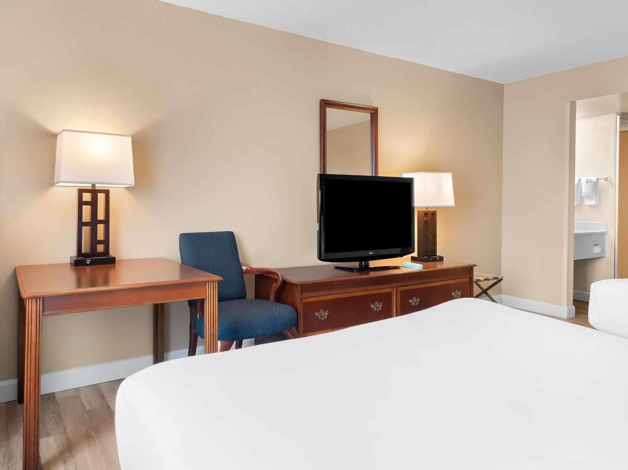 Best Western Potomac Mills Woodbridge Exterior photo