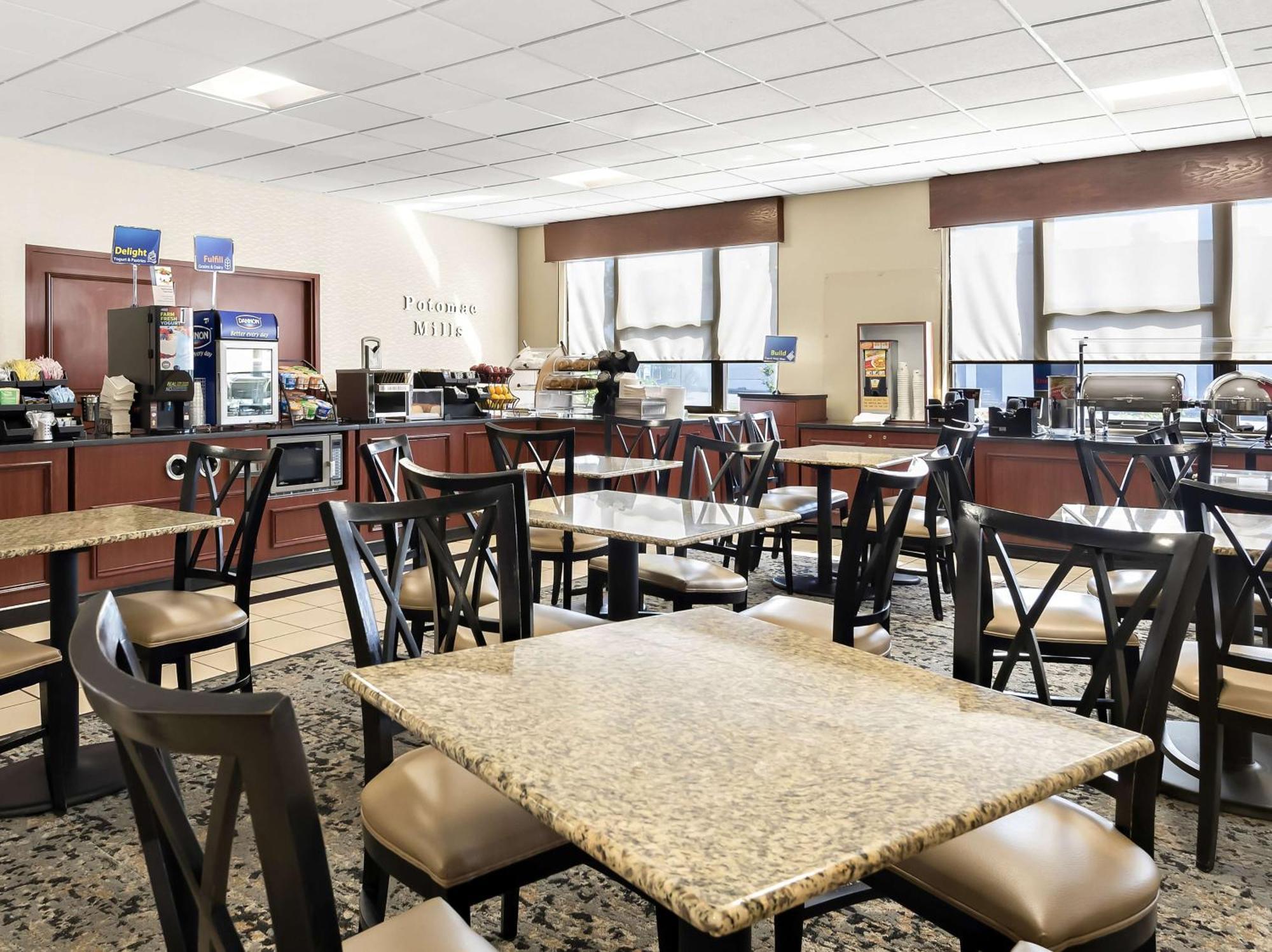 Best Western Potomac Mills Woodbridge Exterior photo