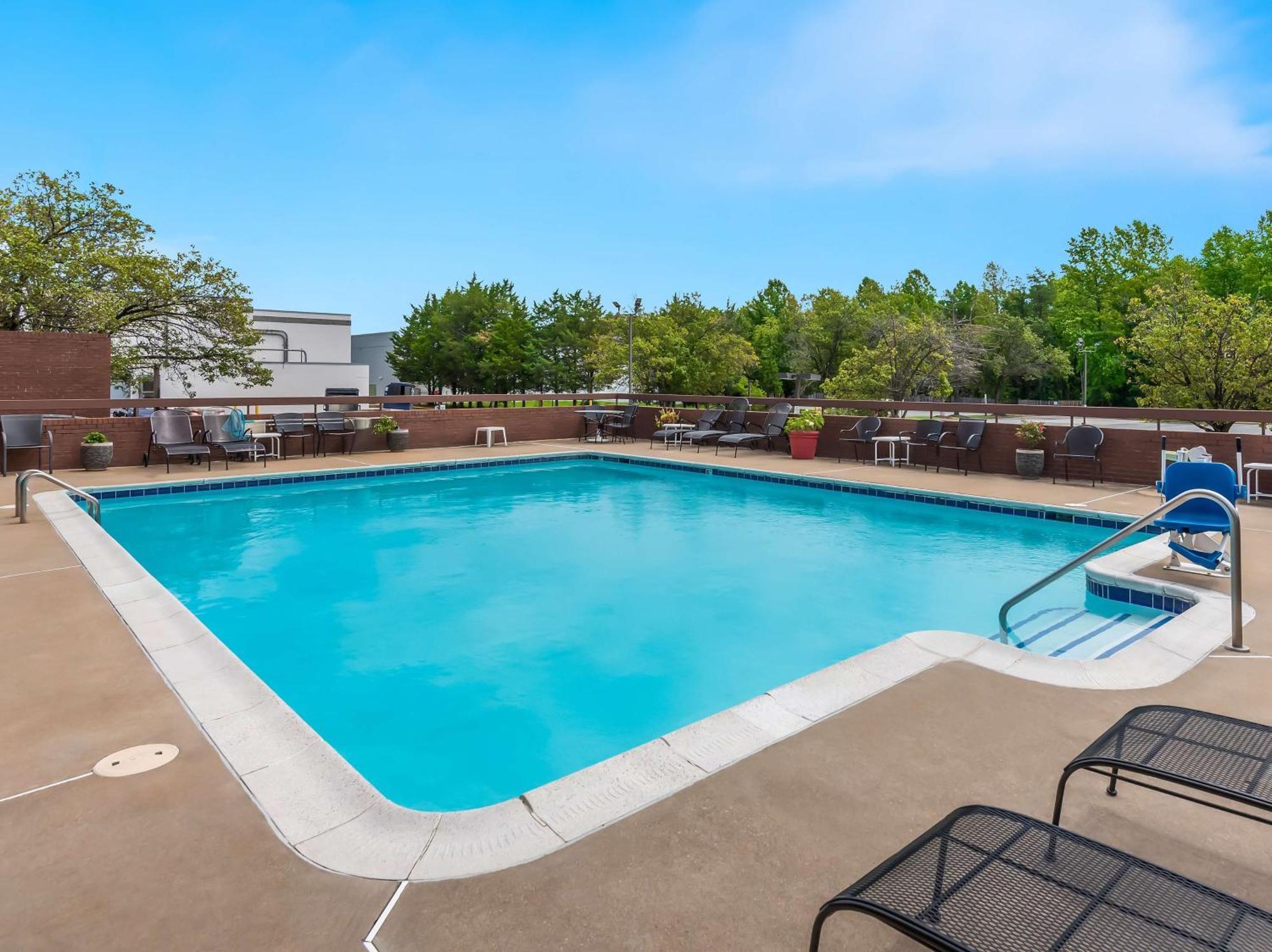 Best Western Potomac Mills Woodbridge Exterior photo
